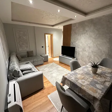 Luxury Shiba 02 Τίρανα